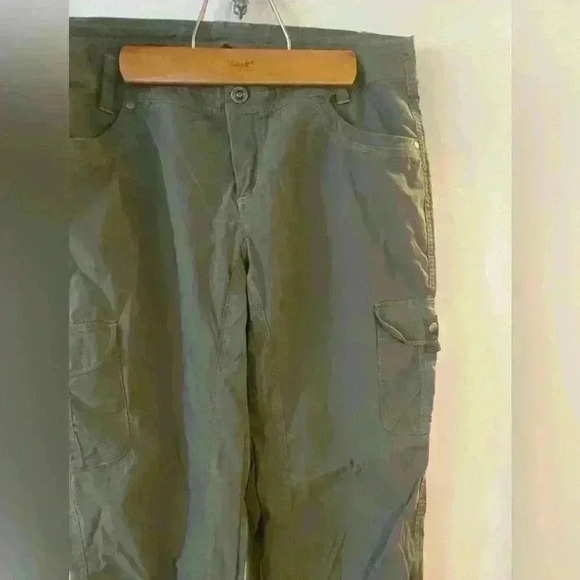 Kuhl Splash Roll up Pants size 12 reg Color Pine - Picture 3 of 6